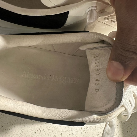 Alexander Mcqueens - Picture 5 of 5